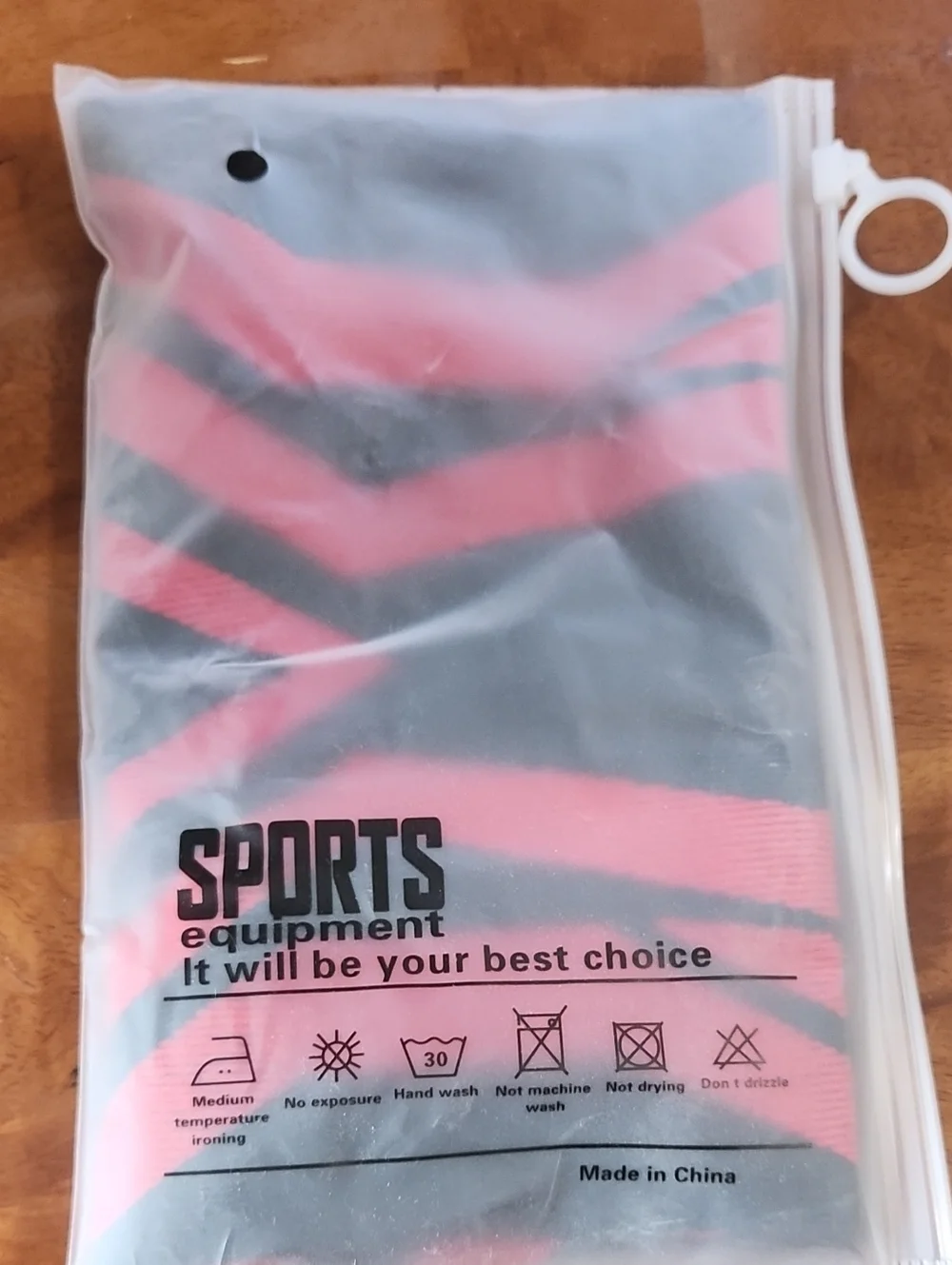 Striped Sports Face Mask - Red & Black Chevron
